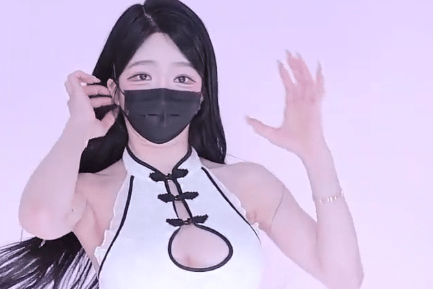 韩国主播o111na 最新至26年8月整合录屏（650G）-小蛇ACG